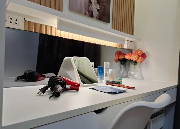 Velvet Room Near Moa With A Cozy, Comfy Bed