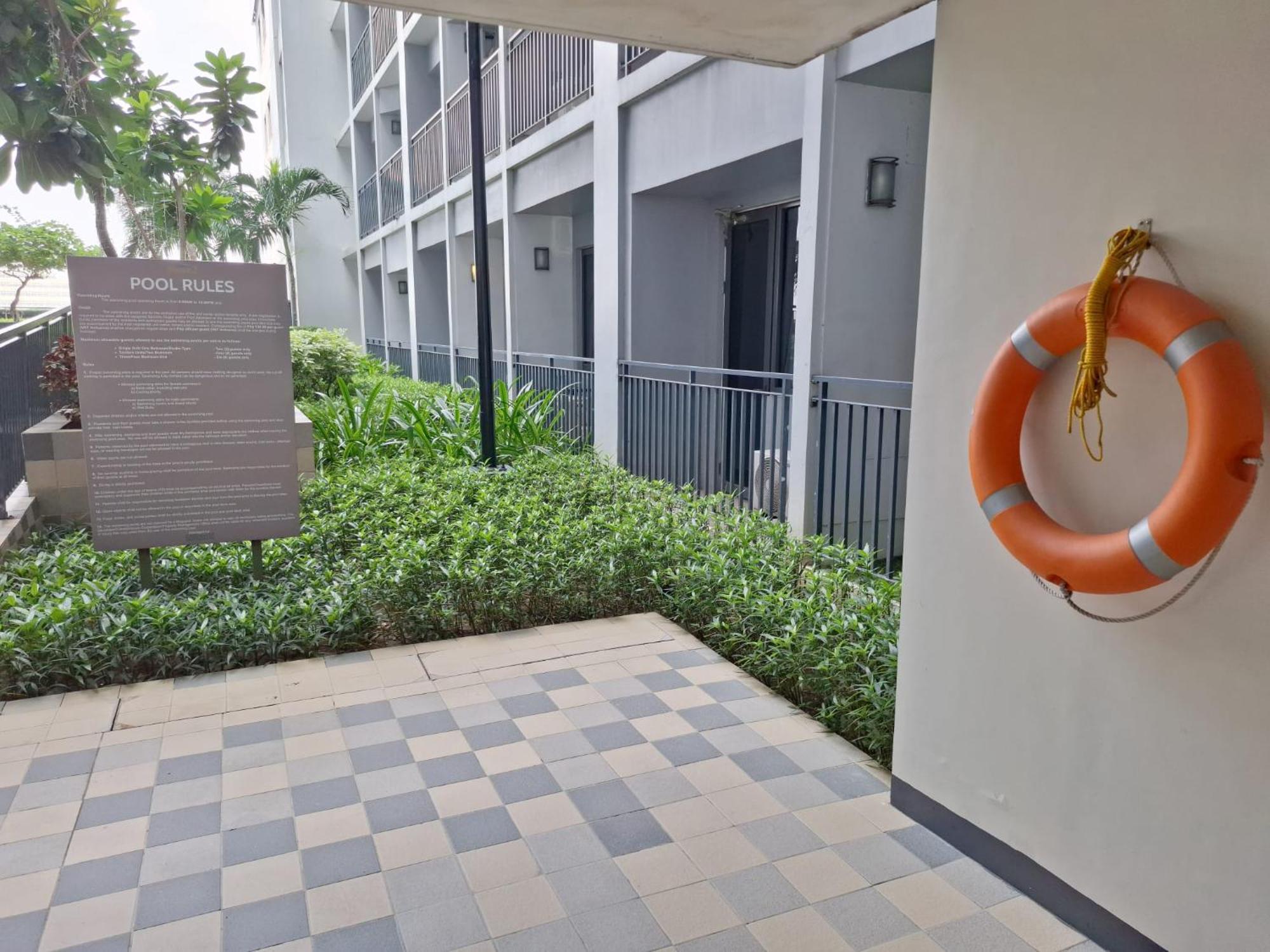 Velvet Near Moa With A Cozy, Comfy Bed Apartment Manila